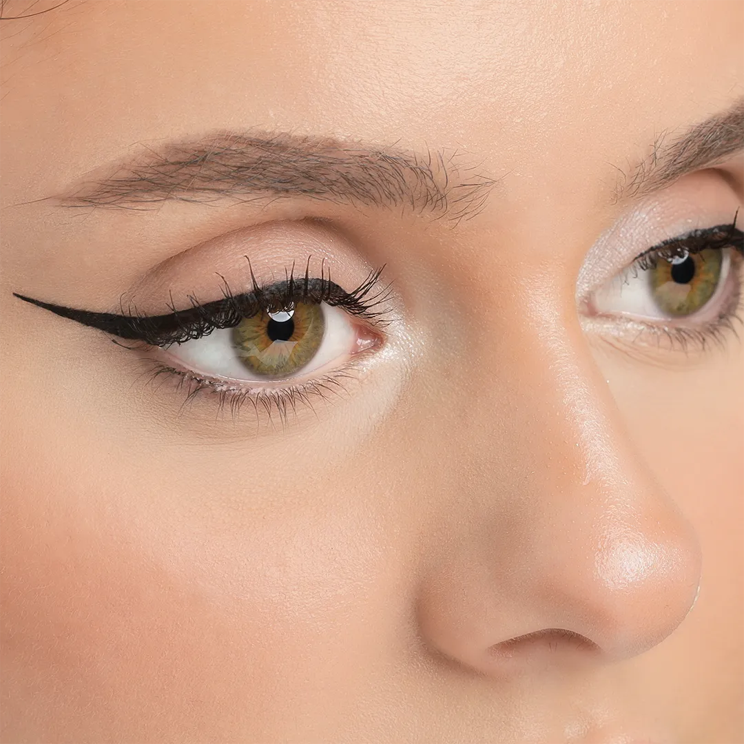 501 - Eyeliner flüssig Black