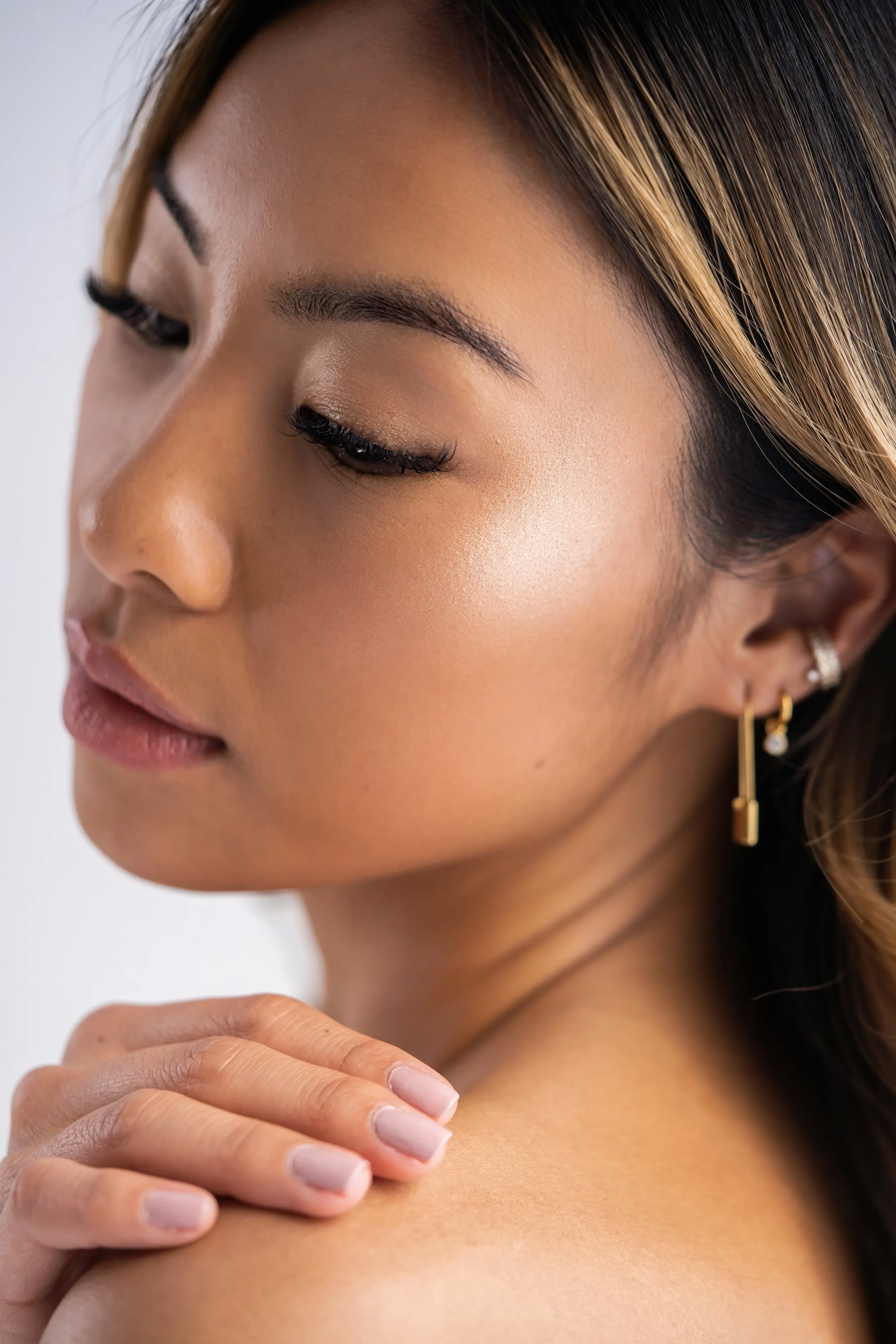 Highlighting Powder with Brush - Something Magical